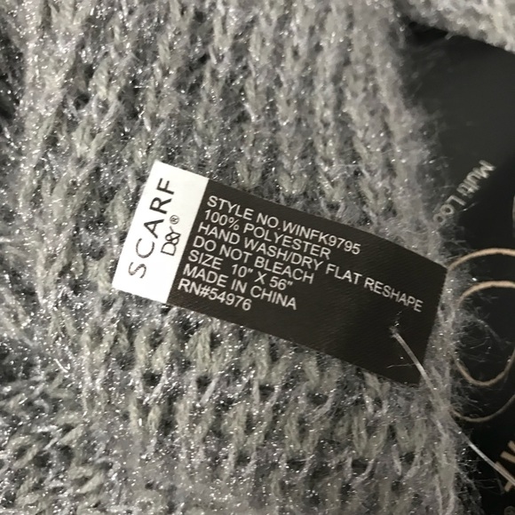 NEW D&Y Silver Fuzzy Shimmer Knit Infinity Scarf - Picture 5 of 8